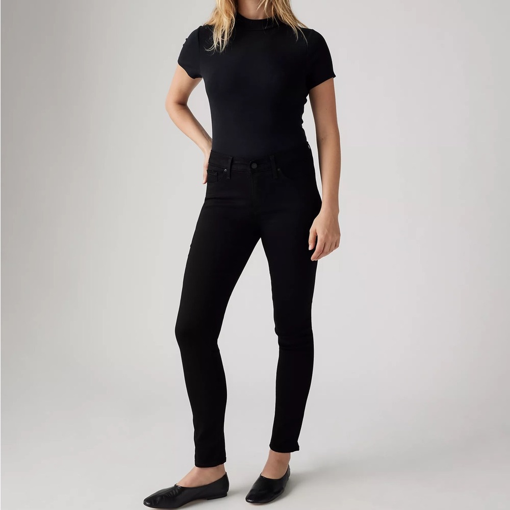 311 Skinny Shaping Jeans